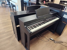 Roland HP603