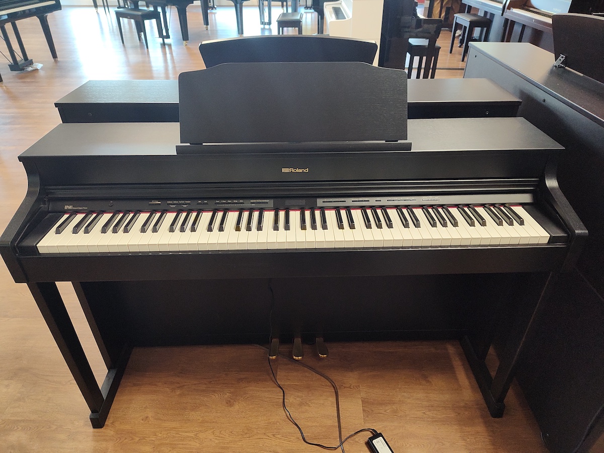 Roland HP603