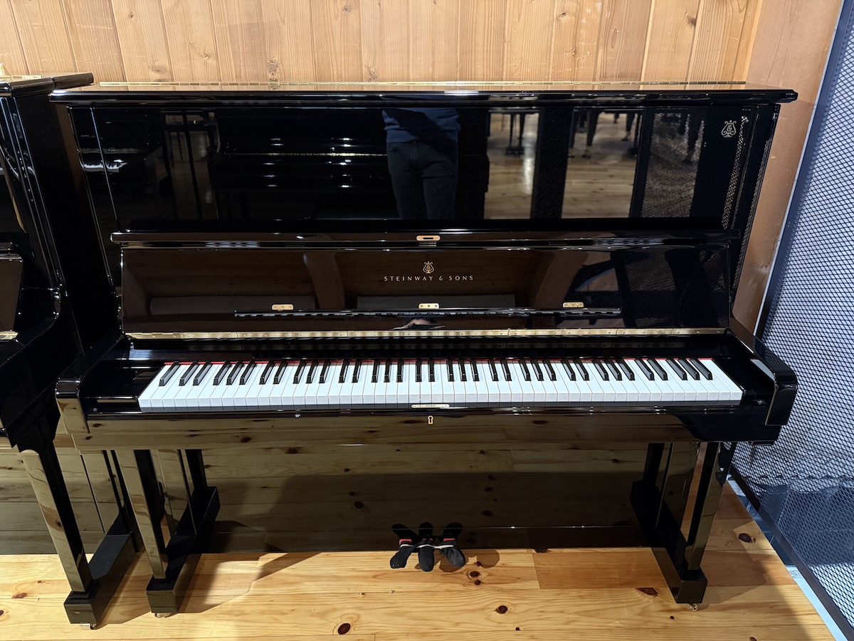 Steinway K