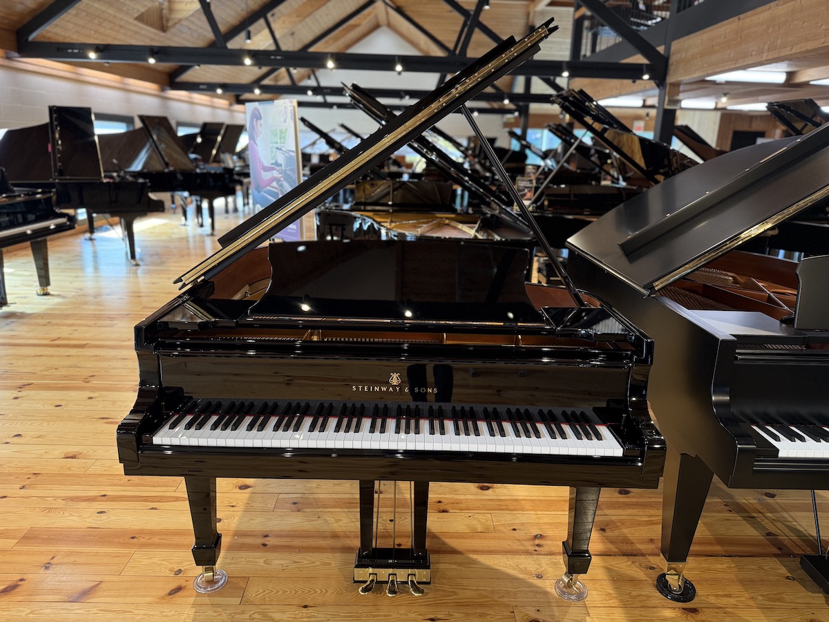 Steinway O