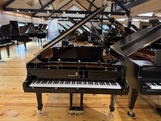 Steinway O