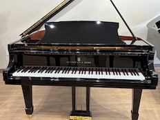 Steinway O