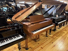 Steinway S