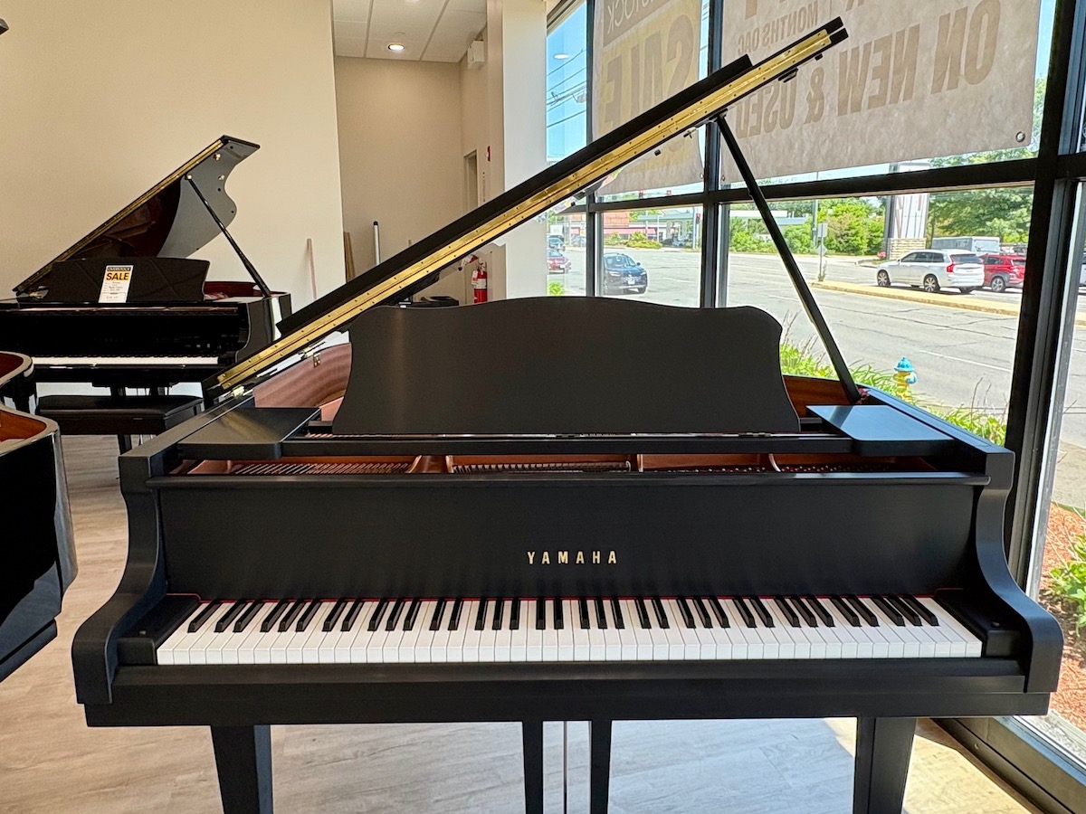 Yamaha GC1M 