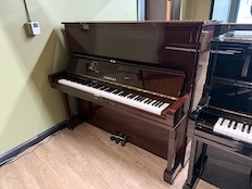 Yamaha U3